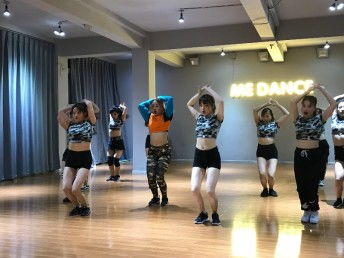 图 零基础专业钢管舞爵士舞培训 成都文体培训