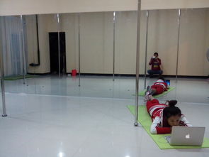 请问烟台哪有教钢管舞的培训班啊 谢谢大家