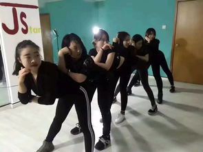 成都金牛区聚星钢管舞培训 爵士舞与钢管舞的完美融合